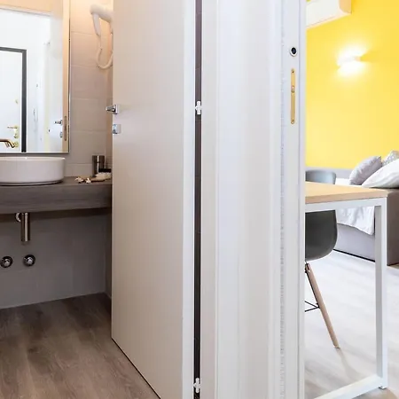 Altido Porta Romana Studio Apartment *